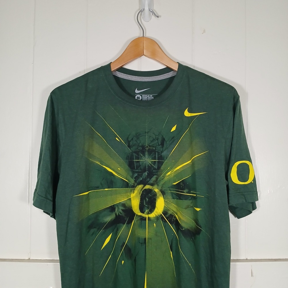 Nike Oregon Ducks T-Shirt Mens Medium Green Football Graphic Tee 1404VKT